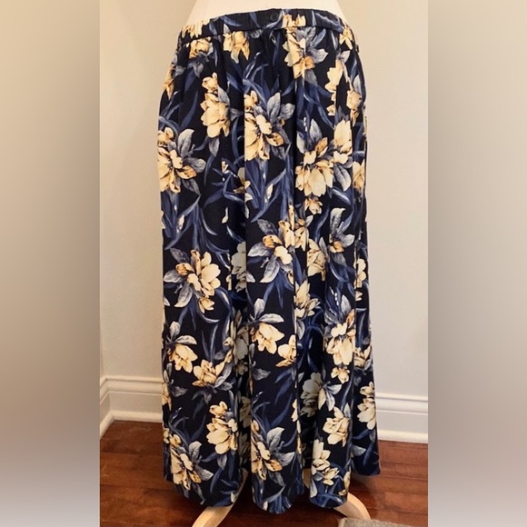 Koret Dresses & Skirts - Koret Vintage Blue Yellow Floral Print 18W Grandmacore Boho Retro Academia Skirt
